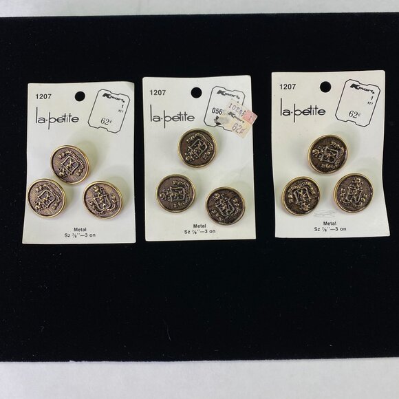 Vintage La Petite Spectemur Agendo Metal Shank 9 Buttons Lot of 3 Cards - Picture 1 of 10